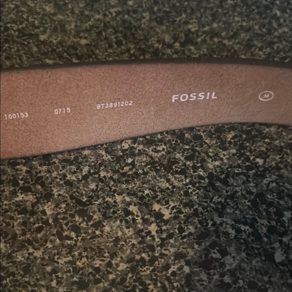 Fossil womens Brown Leather Belt with Silver Buckle - Picture 4 of 12